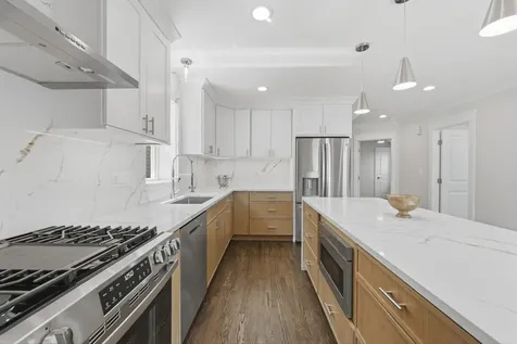4903 North Moody Avenue Chicago IL 60630