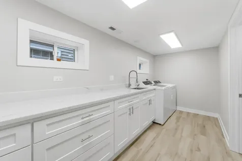 4903 North Moody Avenue Chicago IL 60630