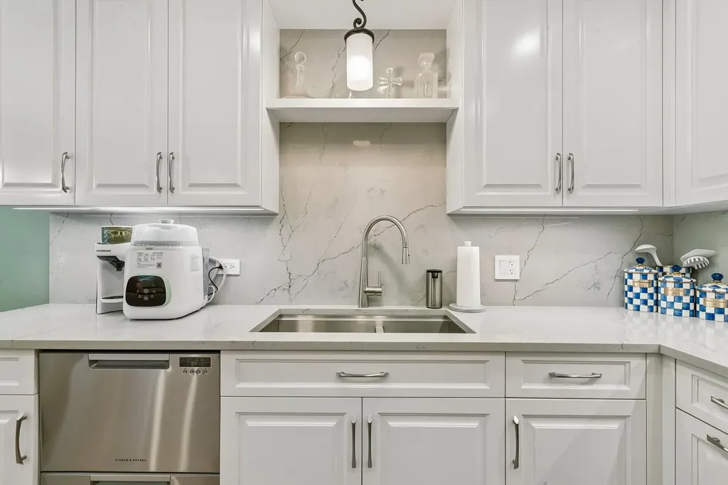 25 Melrose Street Westmont IL 60559