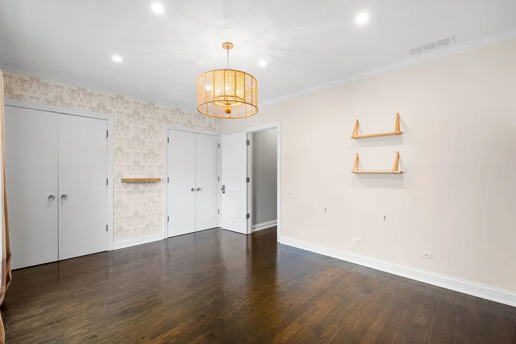2641 North Marshfield Avenue Chicago IL 60614