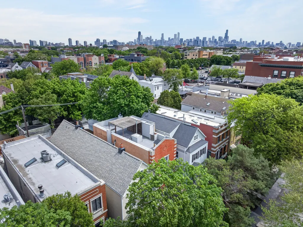 2641 North Marshfield Avenue Chicago IL 60614