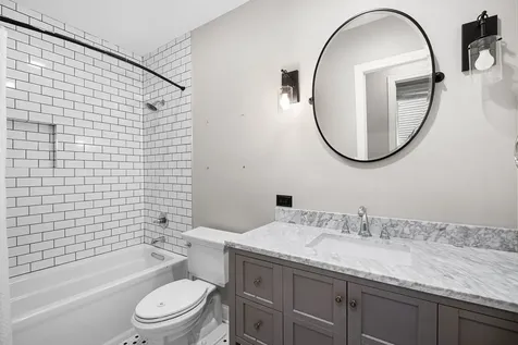 2641 North Marshfield Avenue Chicago IL 60614