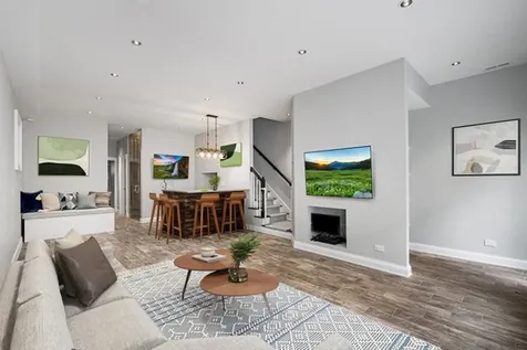 2641 North Marshfield Avenue Chicago IL 60614