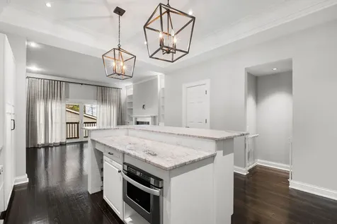 2641 North Marshfield Avenue Chicago IL 60614