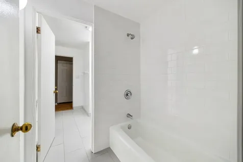 730 West Schubert Avenue Chicago IL 60614