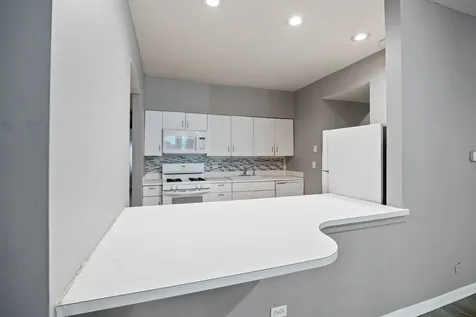 730 West Schubert Avenue Chicago IL 60614