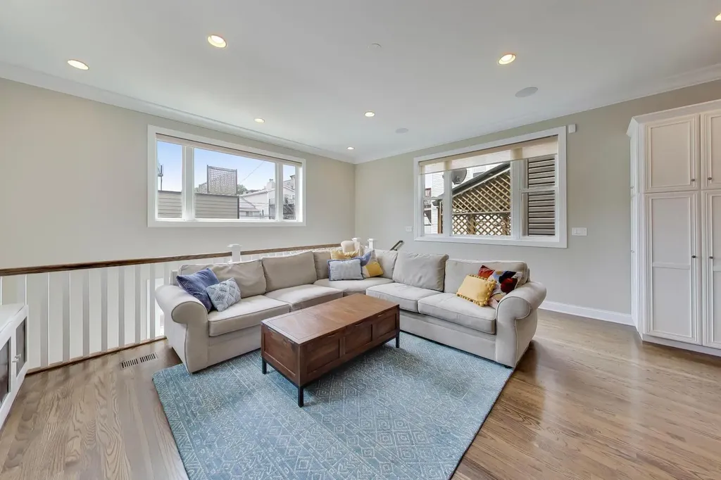 2439 West Moffat Street Chicago IL 60647