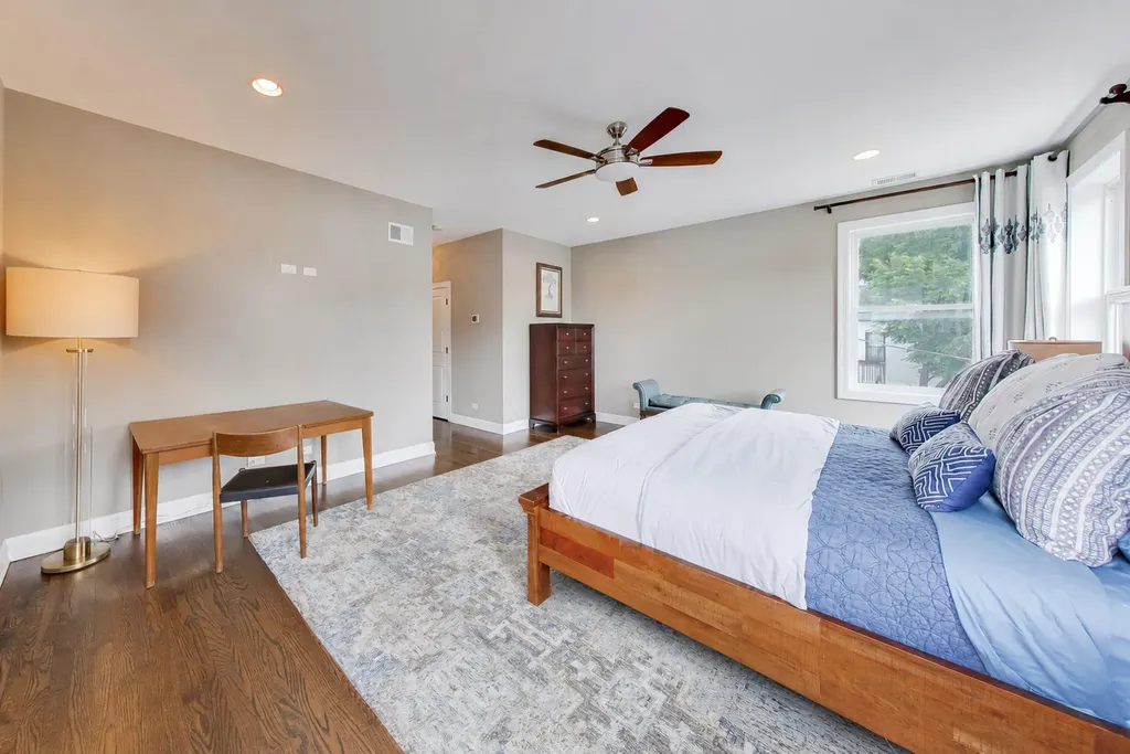 2439 West Moffat Street Chicago IL 60647