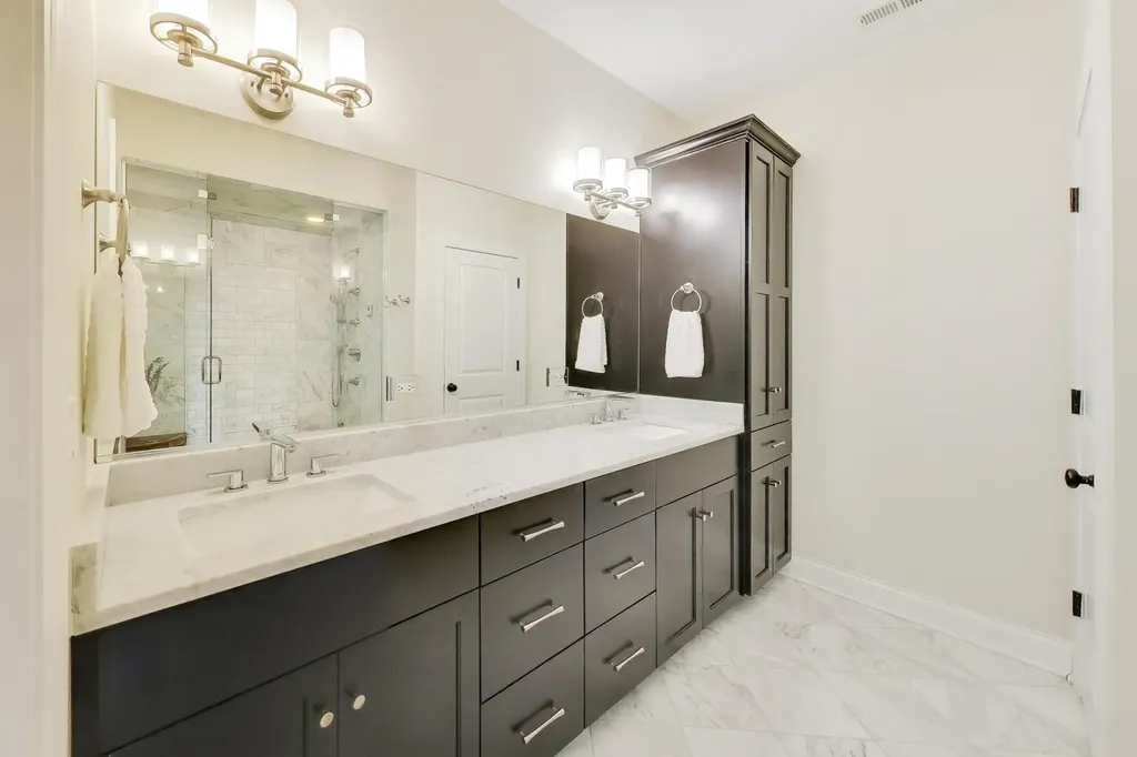 2439 West Moffat Street Chicago IL 60647