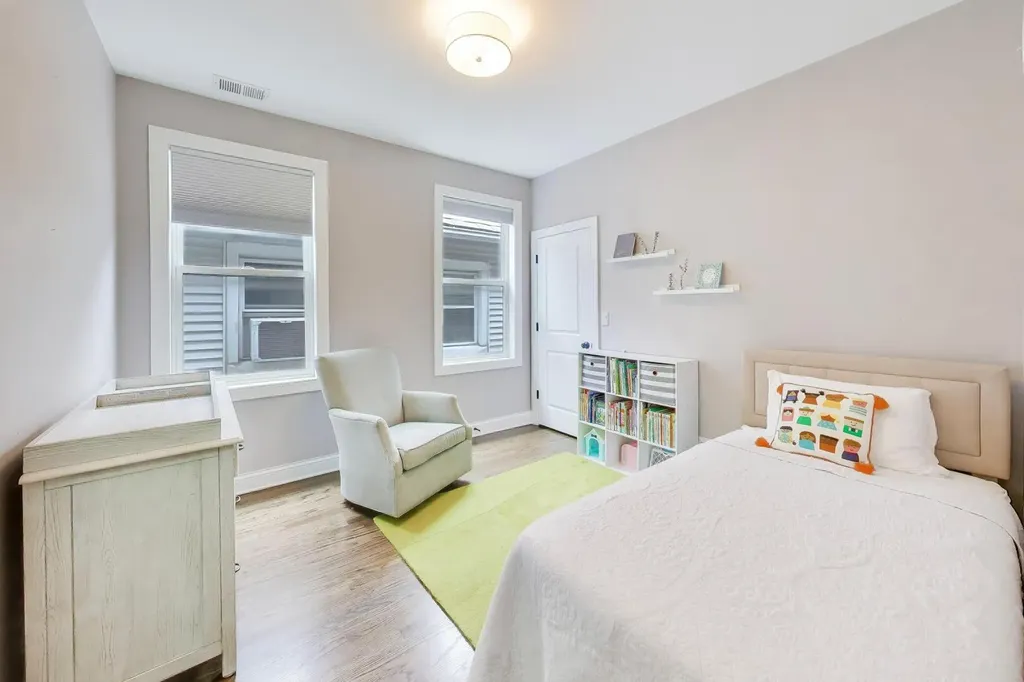 2439 West Moffat Street Chicago IL 60647
