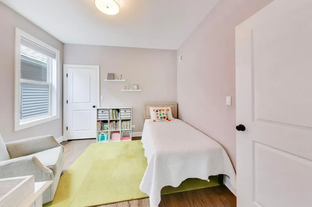 2439 West Moffat Street Chicago IL 60647