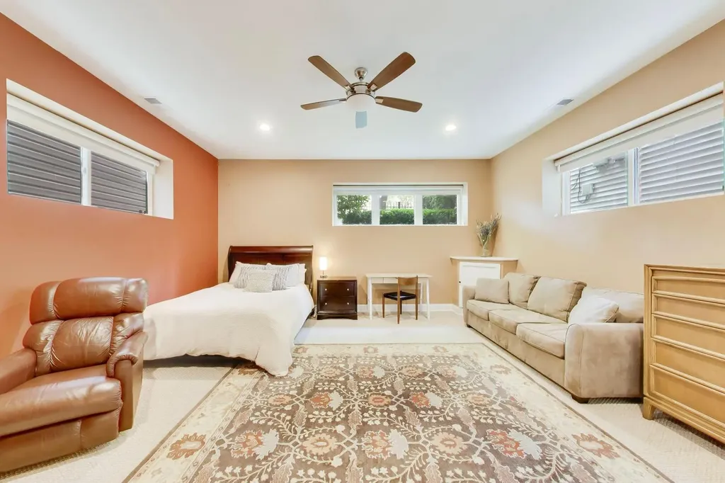 2439 West Moffat Street Chicago IL 60647