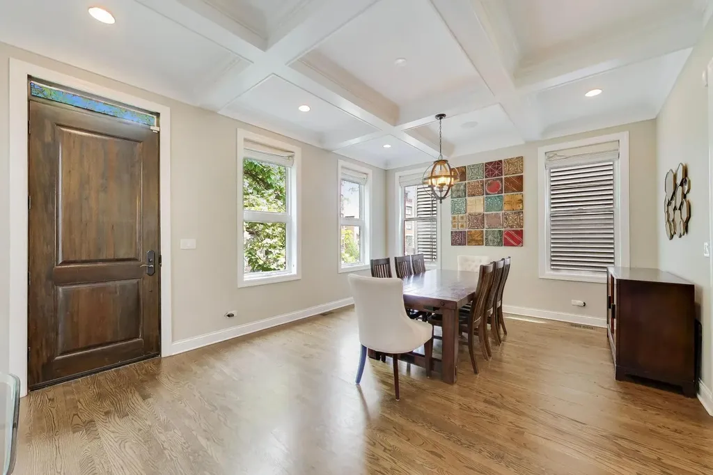 2439 West Moffat Street Chicago IL 60647