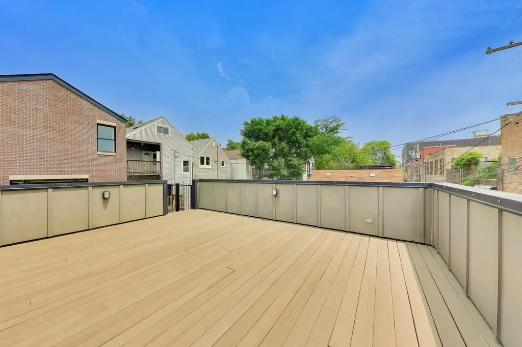 2439 West Moffat Street Chicago IL 60647