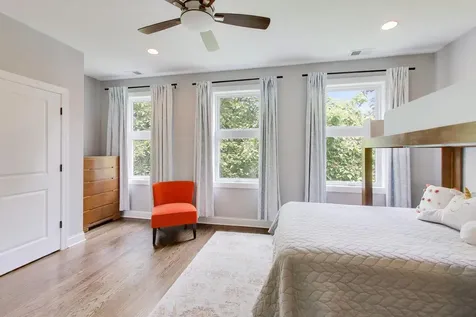 2439 West Moffat Street Chicago IL 60647