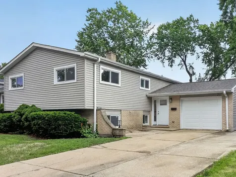 235 Norman Court Des Plaines IL 60016