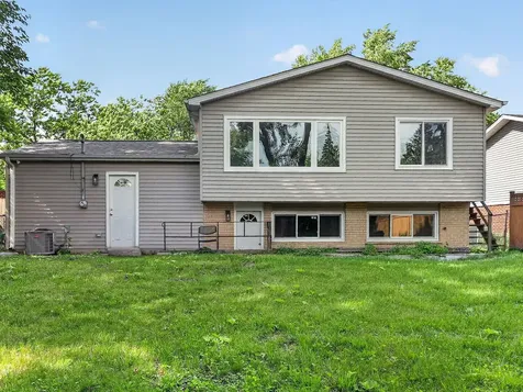 235 Norman Court Des Plaines IL 60016