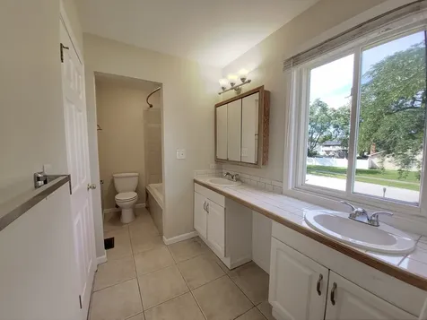 25 Pheasant Road Matteson IL 60443