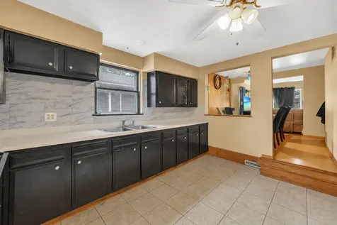 230 West Morris Avenue Lombard IL 60148
