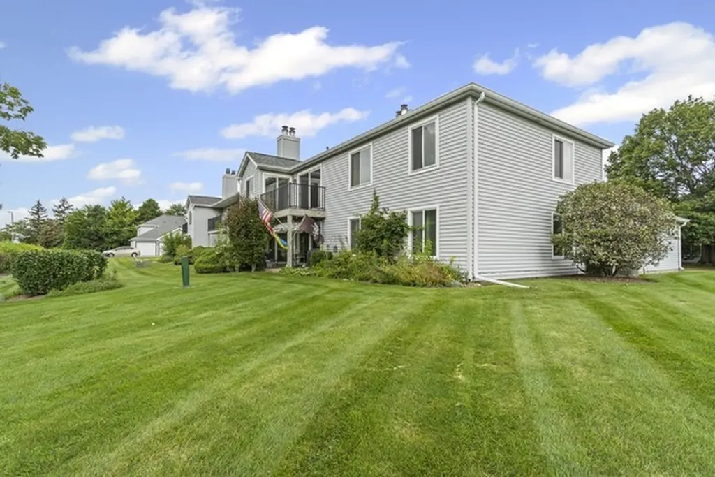 7050 Brighton Court Woodridge IL 60517