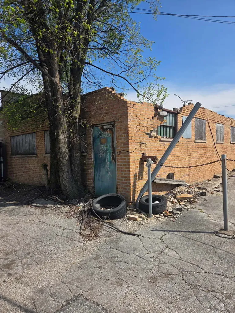 3838 West 79th Street Chicago IL 60652