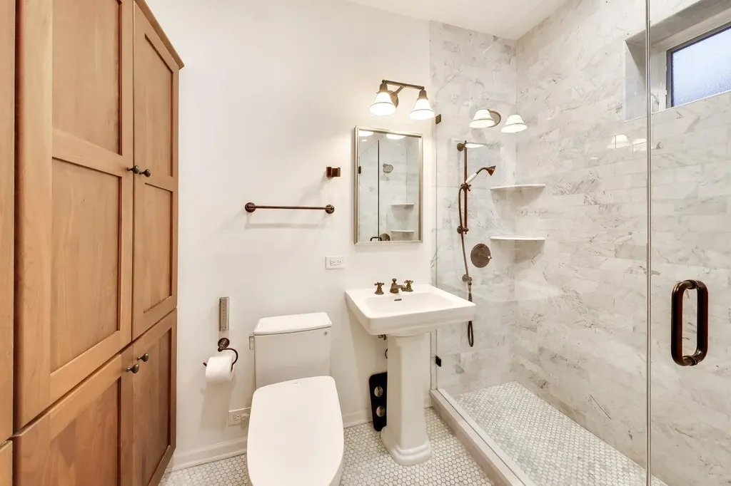 4428 North Malden Street Chicago IL 60640