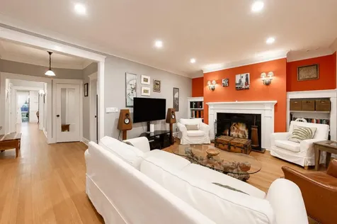 4428 North Malden Street Chicago IL 60640