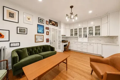 4428 North Malden Street Chicago IL 60640