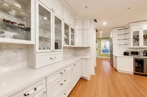 4428 North Malden Street Chicago IL 60640