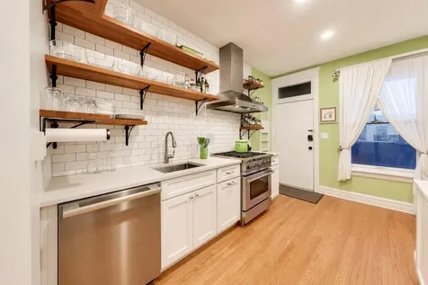 4428 North Malden Street Chicago IL 60640