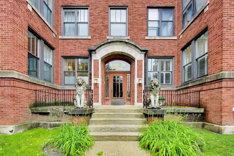 4428 North Malden Street Chicago IL 60640