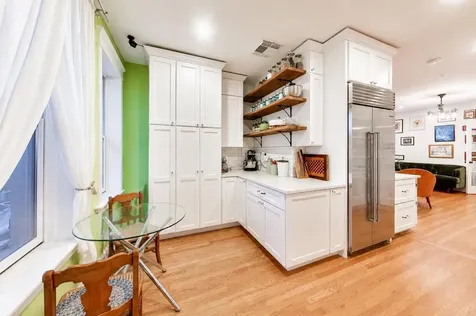 4428 North Malden Street Chicago IL 60640