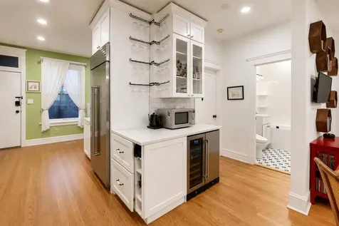 4428 North Malden Street Chicago IL 60640