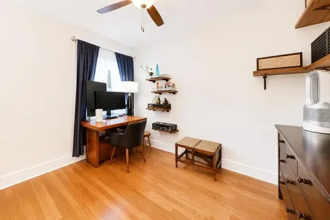 4428 North Malden Street Chicago IL 60640