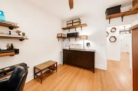 4428 North Malden Street Chicago IL 60640