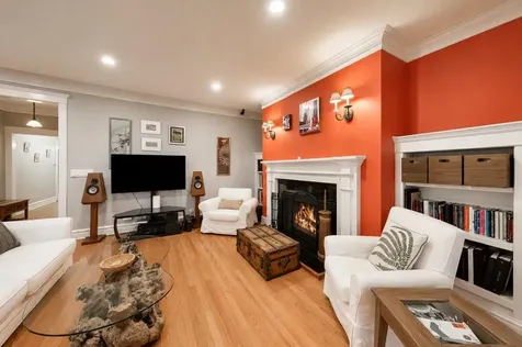 4428 North Malden Street Chicago IL 60640
