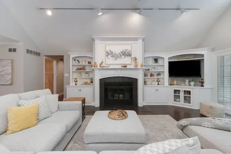 1701 Sweetbriar Drive Bloomington IL 61701