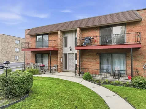 643 North Carroll Parkway Glenwood IL 60425