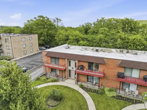 643 North Carroll Parkway Glenwood IL 60425