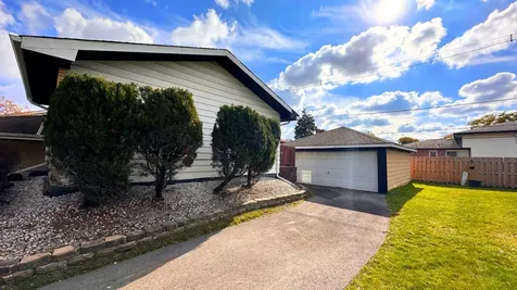 1325 East 168th Place South Holland IL 60473