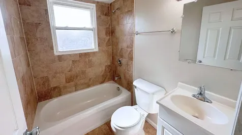 1325 East 168th Place South Holland IL 60473