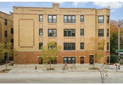 4226 North Clark Avenue Chicago IL 60613