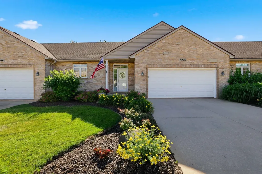 10888 Harry Drive Huntley IL 60142