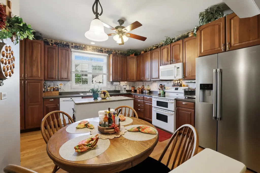 10888 Harry Drive Huntley IL 60142