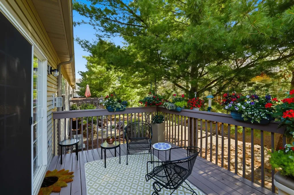 10888 Harry Drive Huntley IL 60142