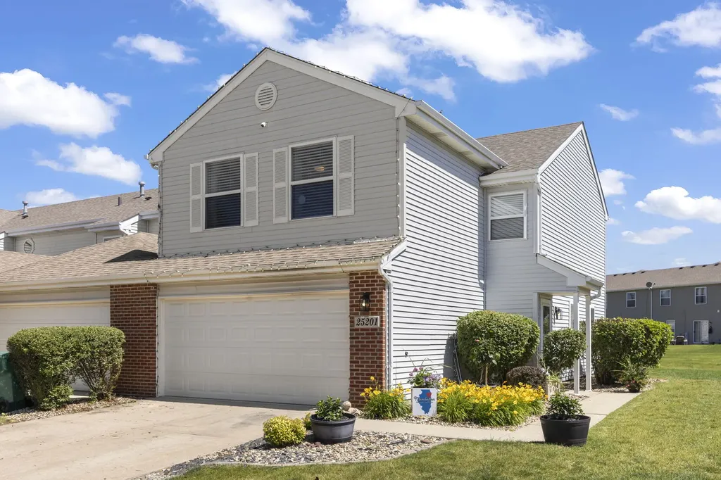 25201 Shannon Drive Manhattan IL 60442