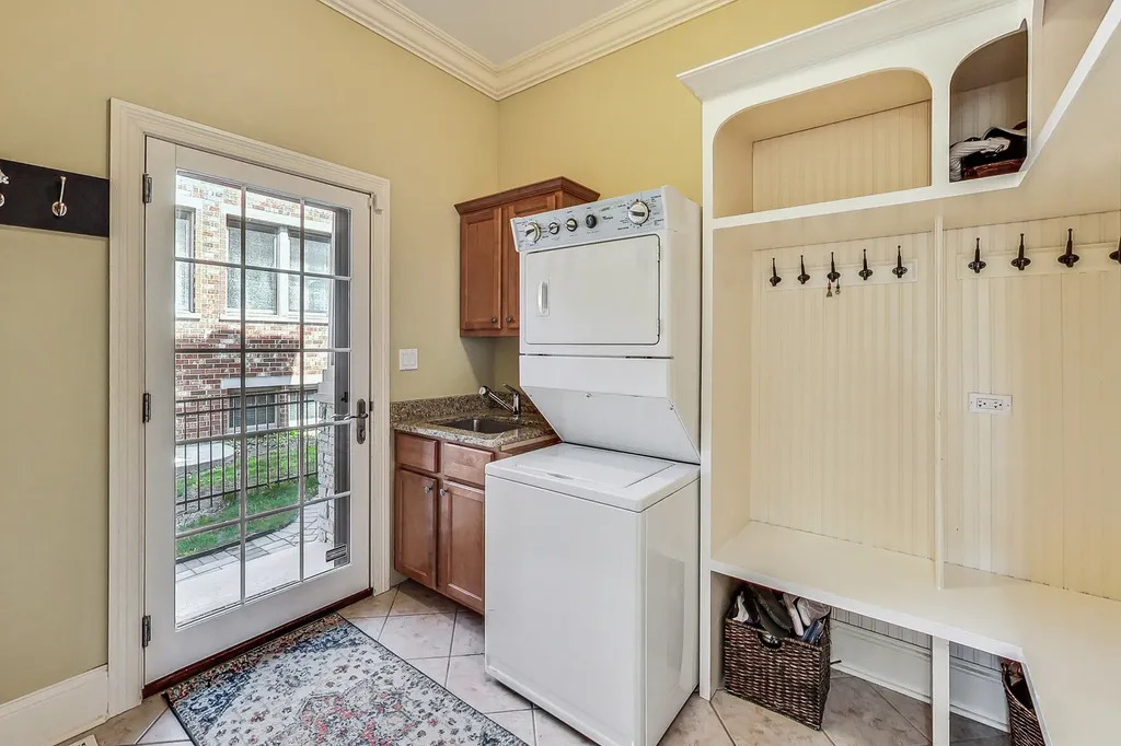 428 South Clifton Avenue Park Ridge IL 60068
