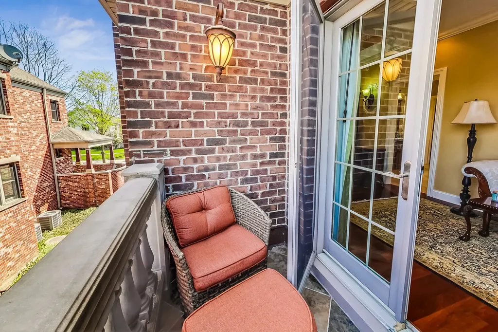 428 South Clifton Avenue Park Ridge IL 60068