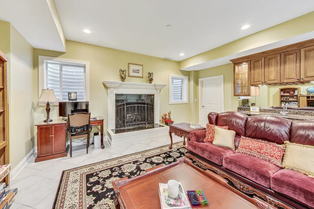 428 South Clifton Avenue Park Ridge IL 60068