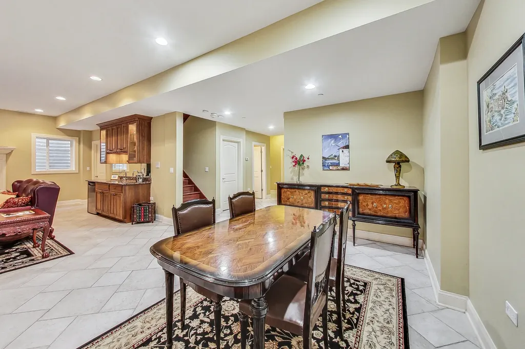 428 South Clifton Avenue Park Ridge IL 60068